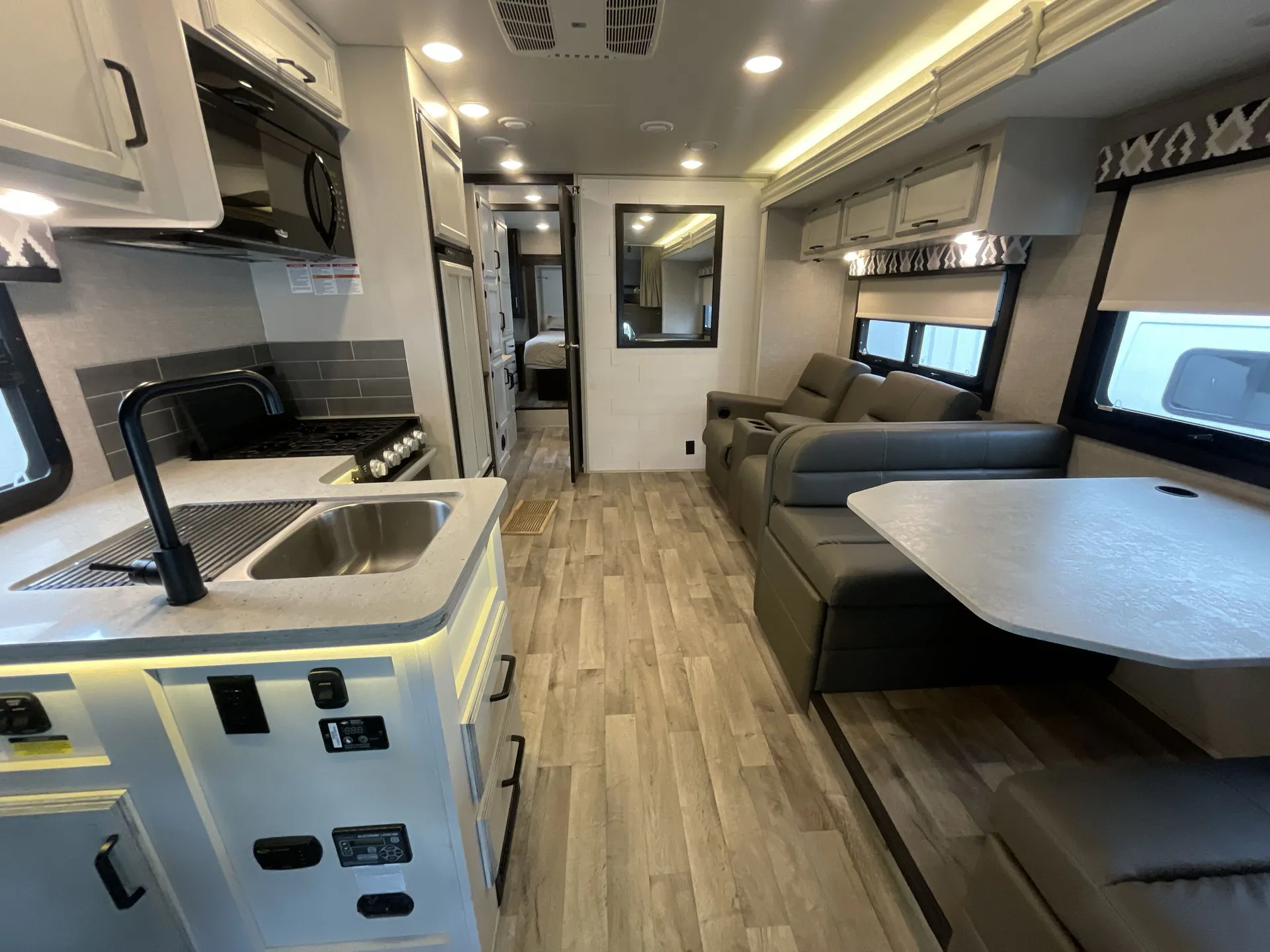 2022 Jayco Greyhawk 30Z — living area main