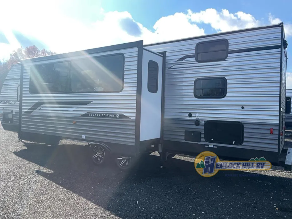 2026 Coachmen Catalina Legacy Edition 273DBHCK, Photos photo 5