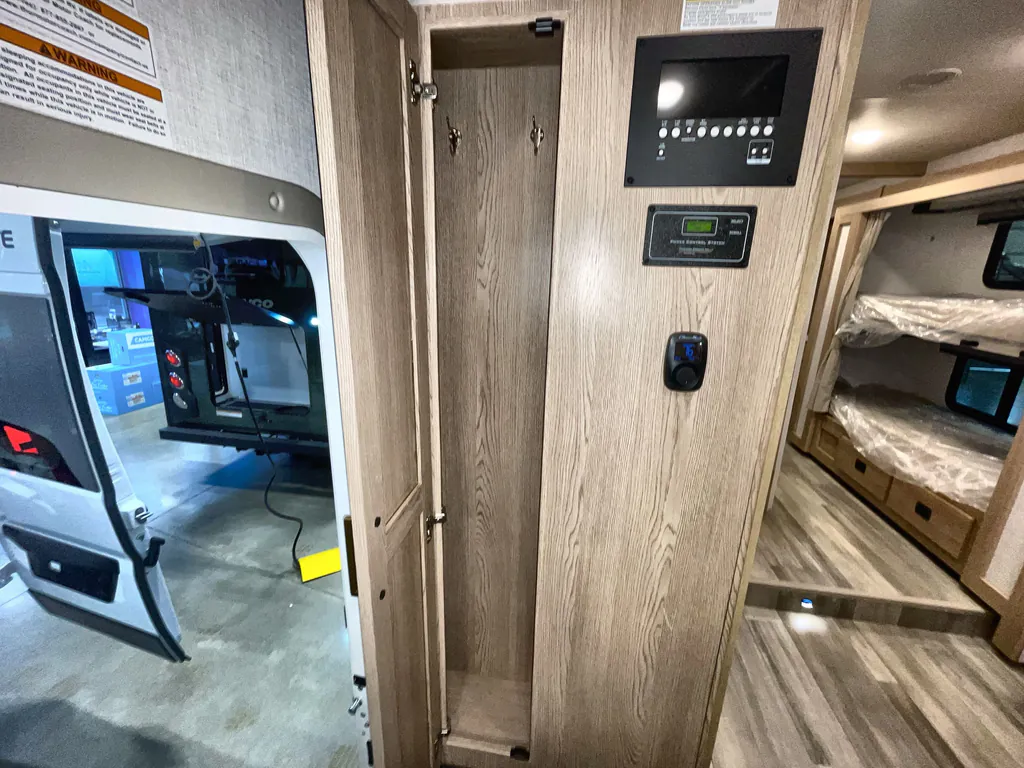 2027 Thor Motor Coach Freedom Elite 31FE, Photos photo 20