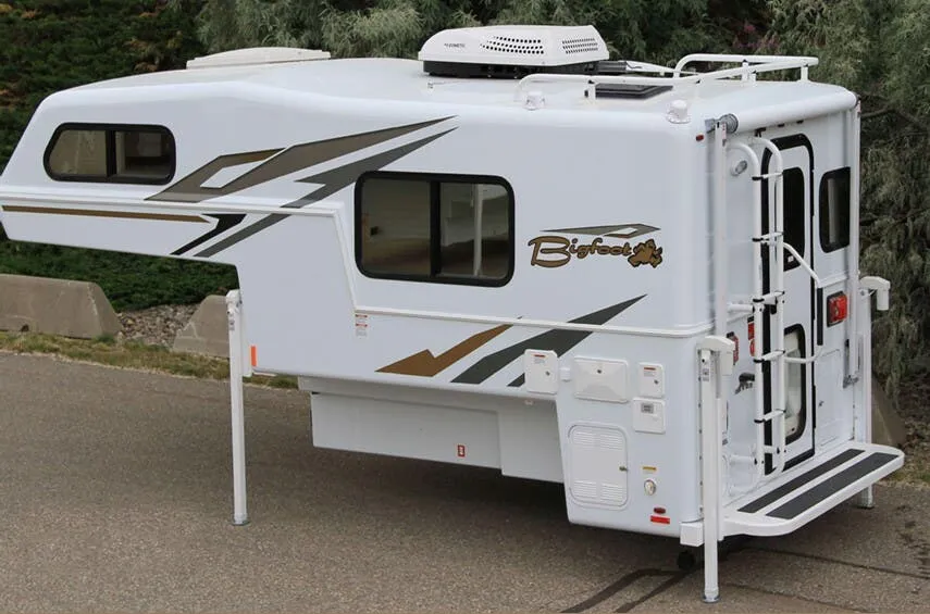 1500 Series 9.5FR exterior