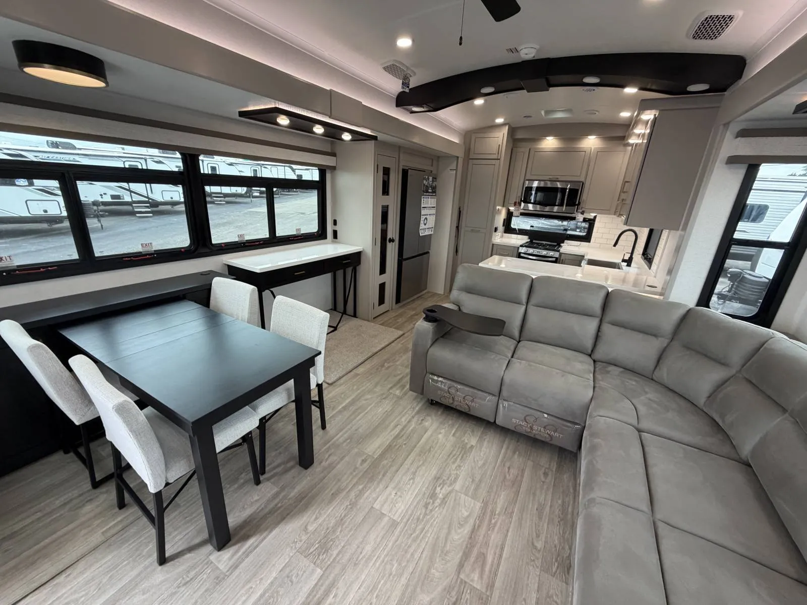 2027 Jayco North Point 365RKTS - Photo 4