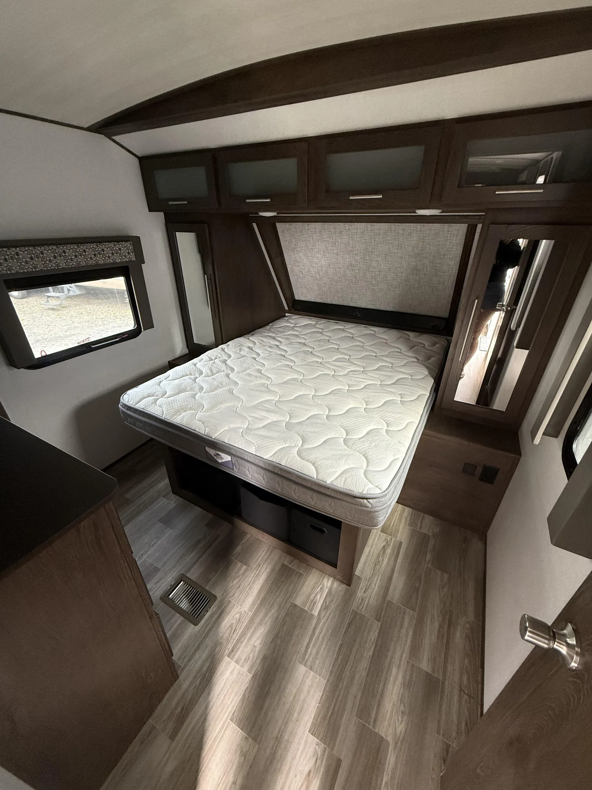 2019 Forest River Salem Hemisphere Lite 282RK — Photo 6