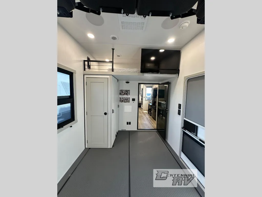 2026 Brinkley Model G 3950, Photos photo 57