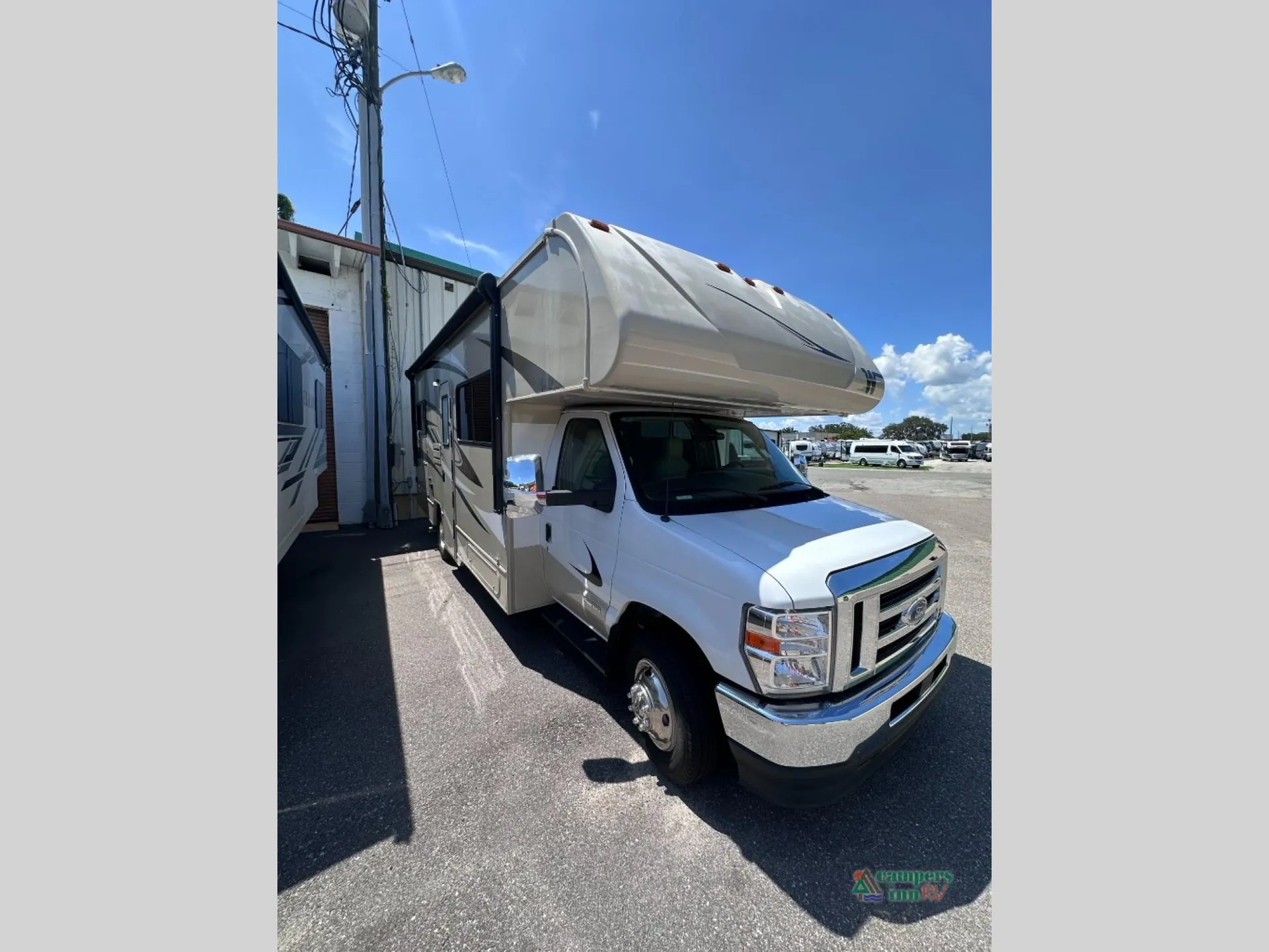 2025 Winnebago Spirit 25B - Photo 2