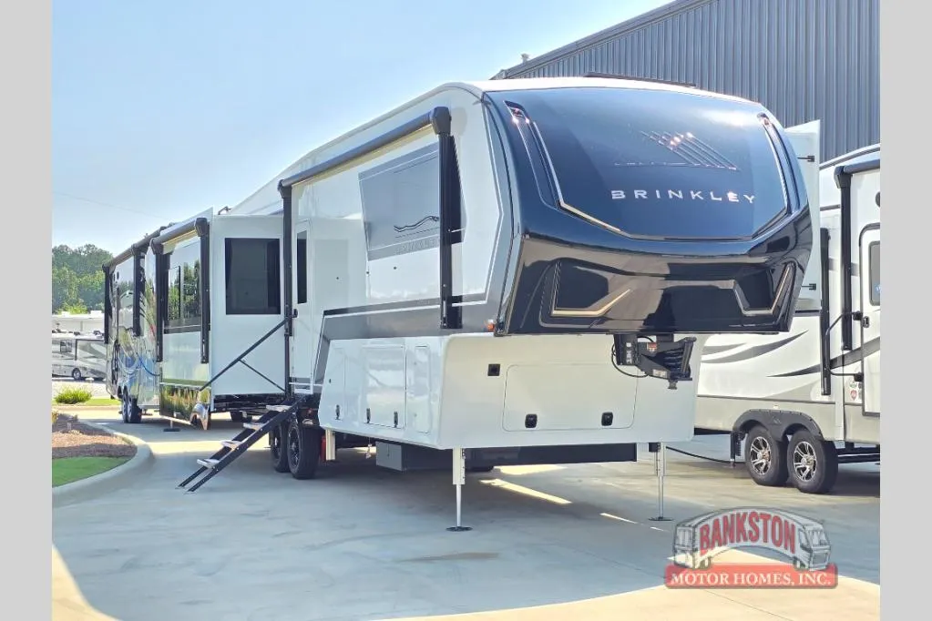 2027 Brinkley Model Z 3600 - Photo 2