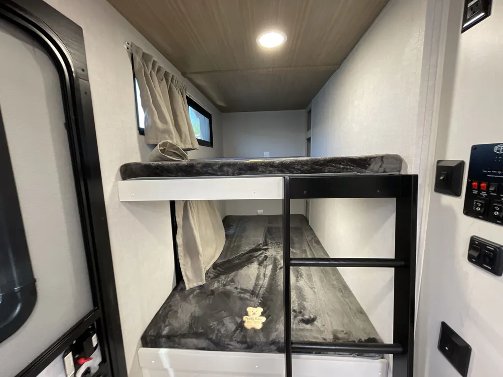 2026 Forest River Vibe Extreme Lite 2600BH, Photos photo 22