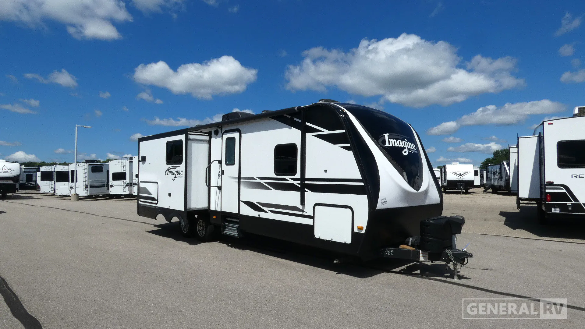2019 Grand Design Imagine 2670MK - Photo 2