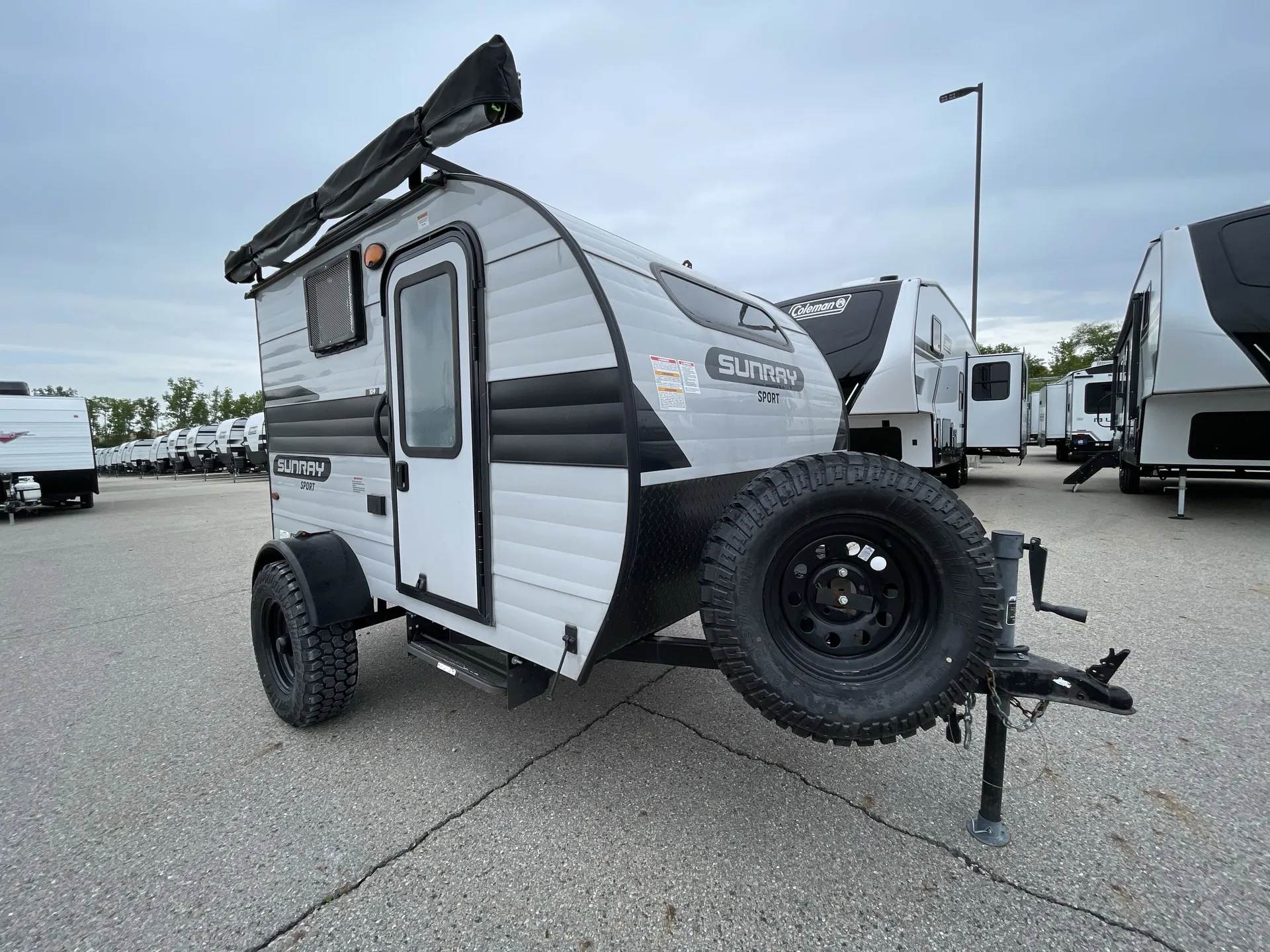 2023 Sunset Park RV SunRay 109 - Photo 2