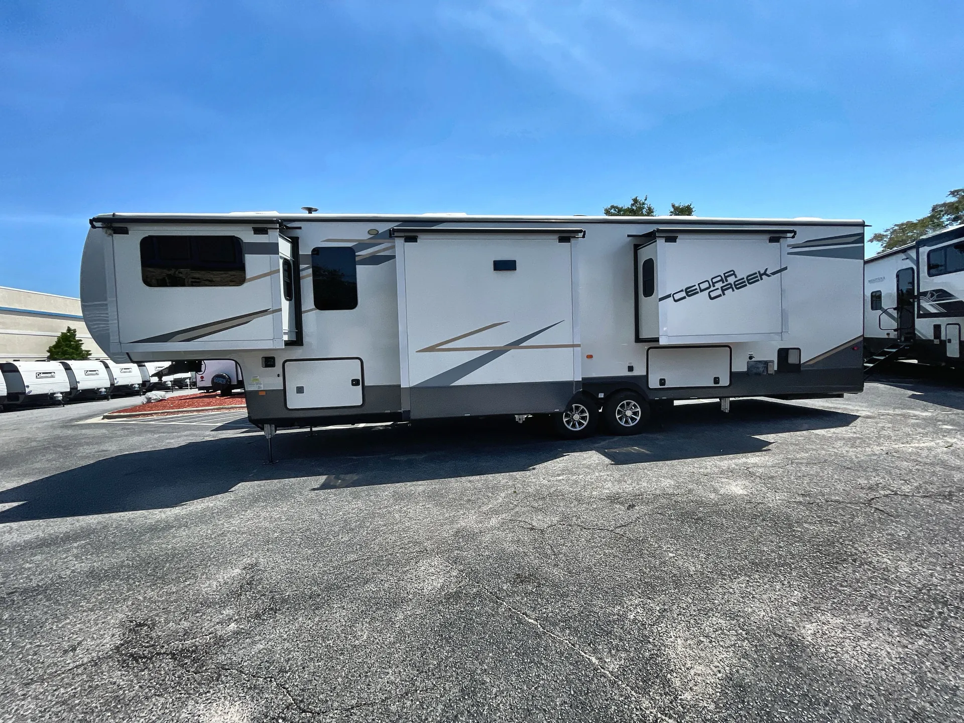 2022 Forest River Cedar Creek 371FL — off campside