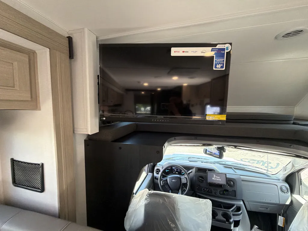 2027 Forest River Sunseeker 3050S, Photos photo 14
