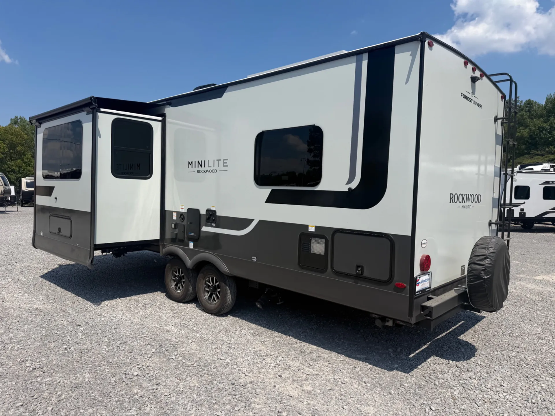 2027 Forest River Rockwood Mini Lite 2506FK — Photo 7