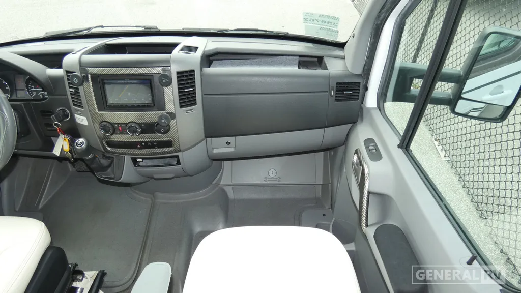 2019 Tiffin Wayfarer 24 FW, Photos photo 11