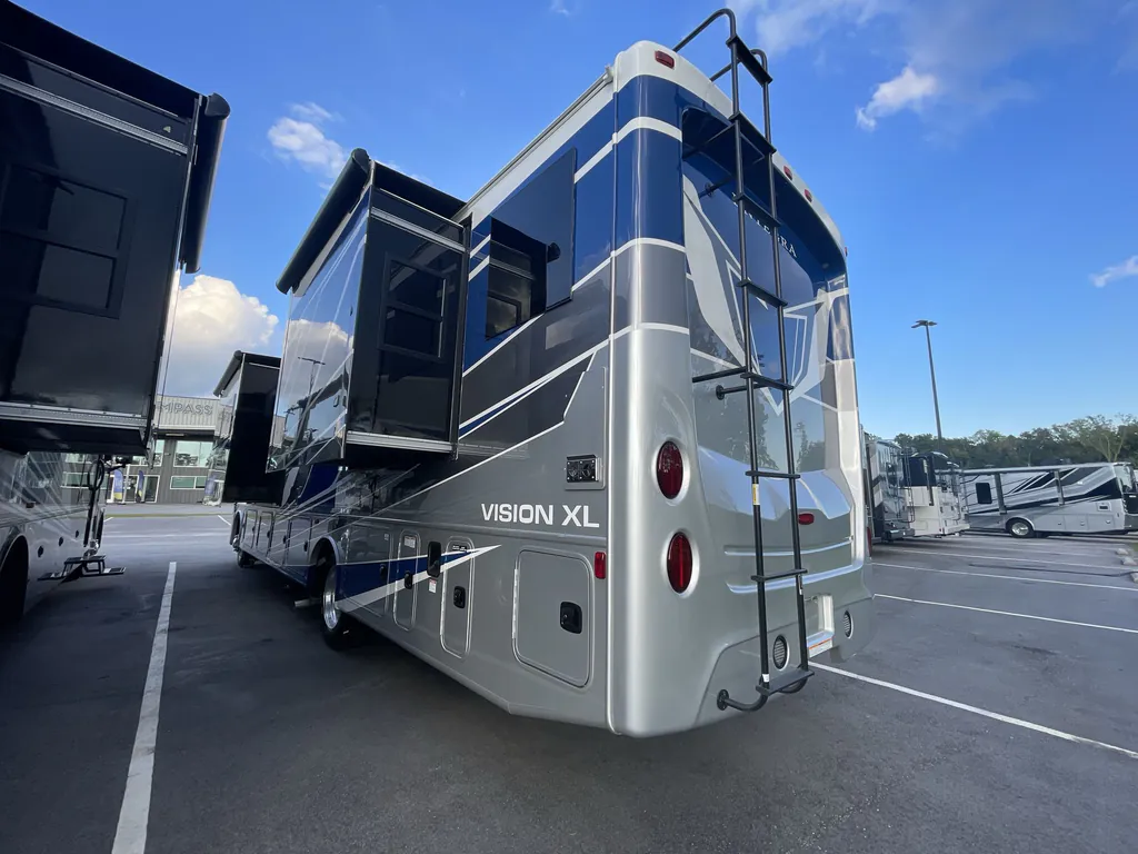 2027 Entegra Coach Vision XL 36C, Photos photo 8