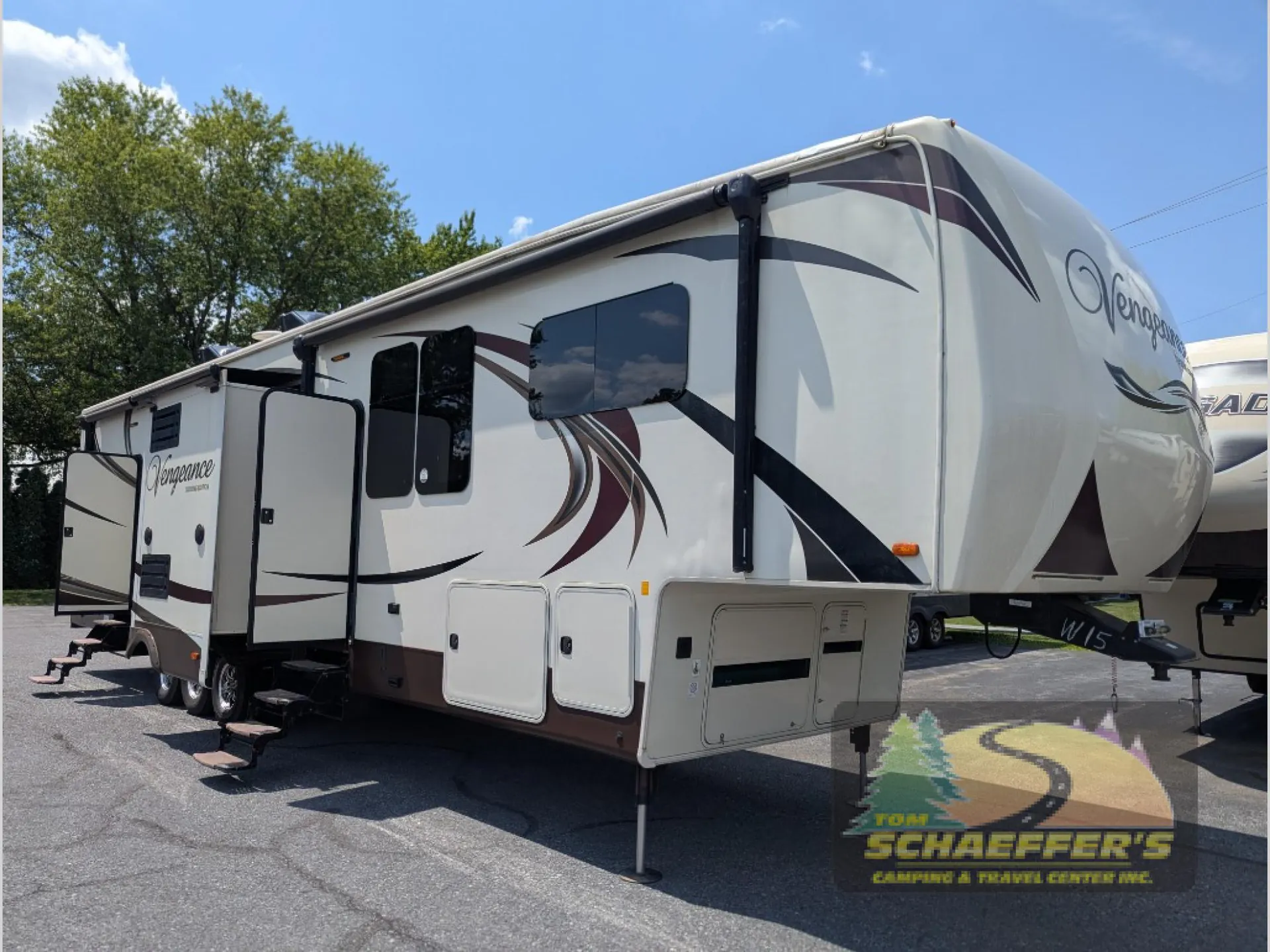 2015 Forest River Vengeance Touring Edition 39B12 - Photo 3