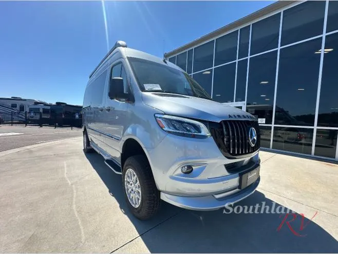 2026 Airstream INTERSTATE 19 Tommy Bahama - Main photo