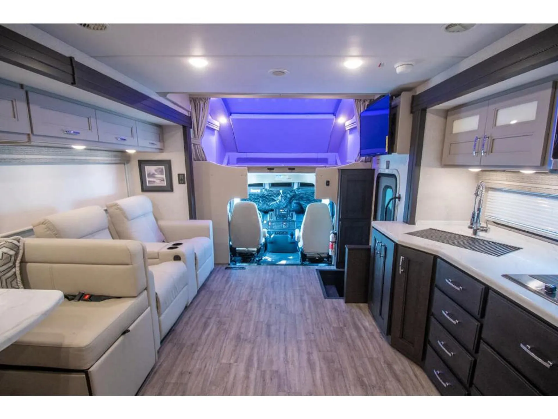 2026 Thor Motor Coach Inception 38XL - Photo 3
