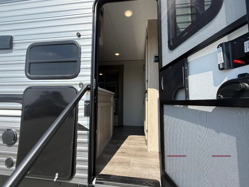 2026 Coachmen Catalina Legacy Edition 273DBHCK, Photos photo 29