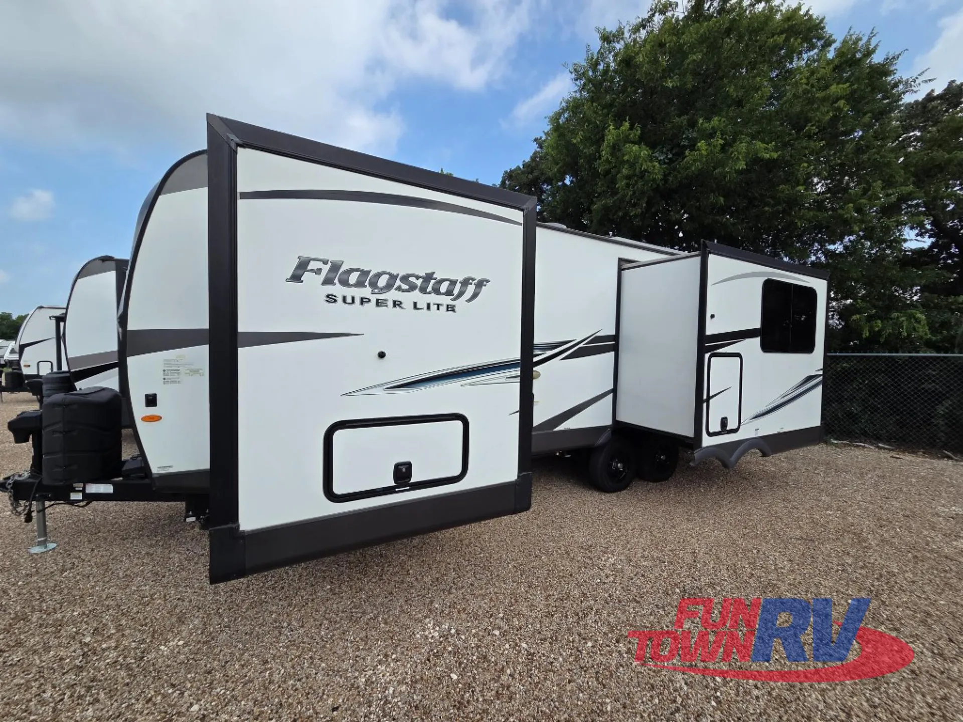 2022 Forest River Flagstaff Super Lite 26RLBS - Photo 3