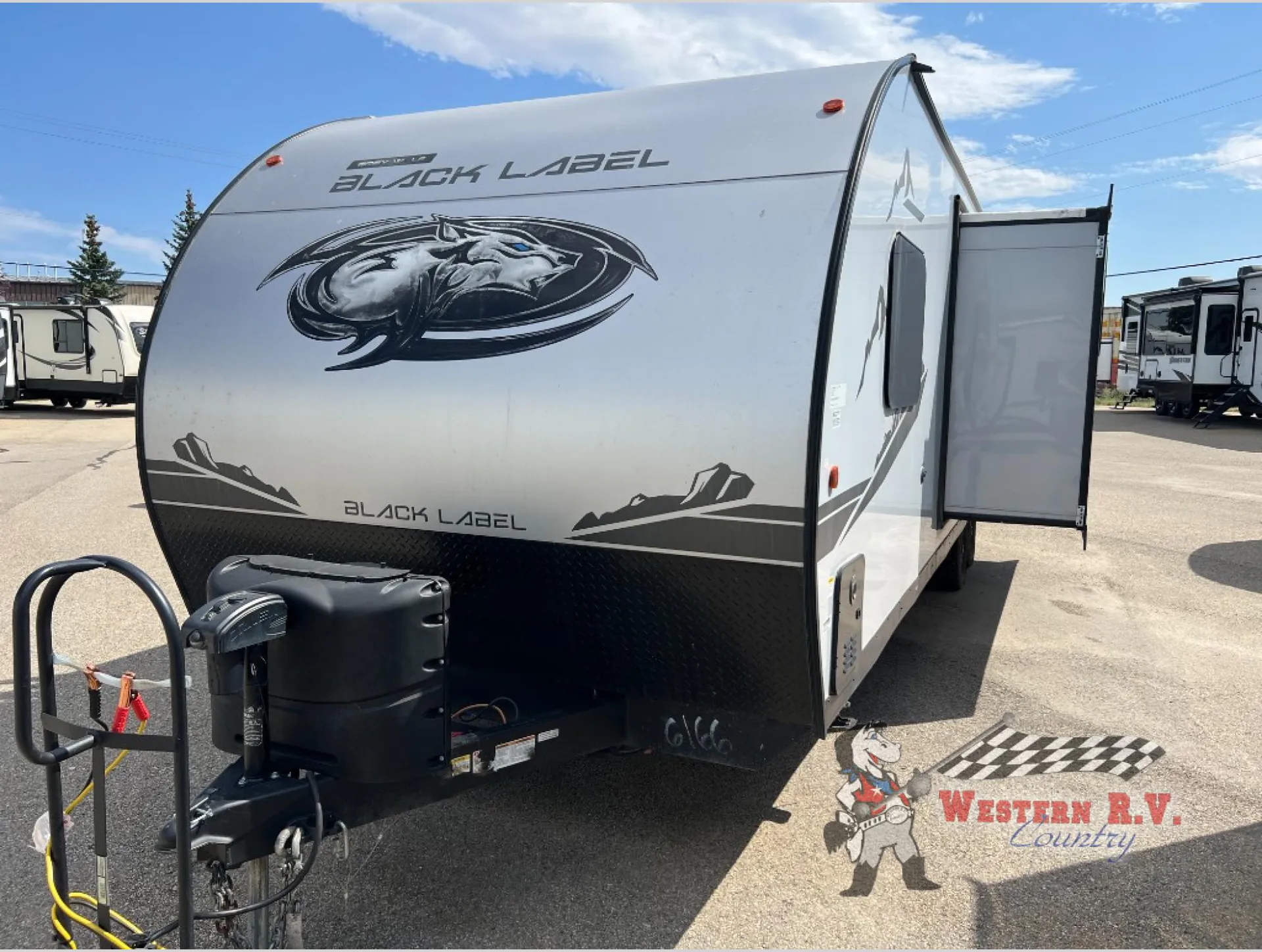 2023 Forest River Cherokee Grey Wolf Black Label 26BRBBL - Photo 2
