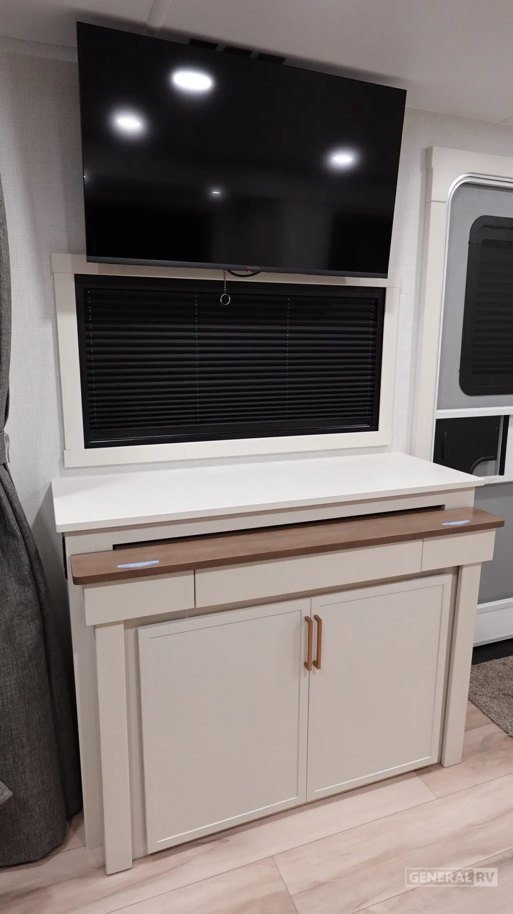 2026 Brinkley Model Ix 23X, Photos photo 11