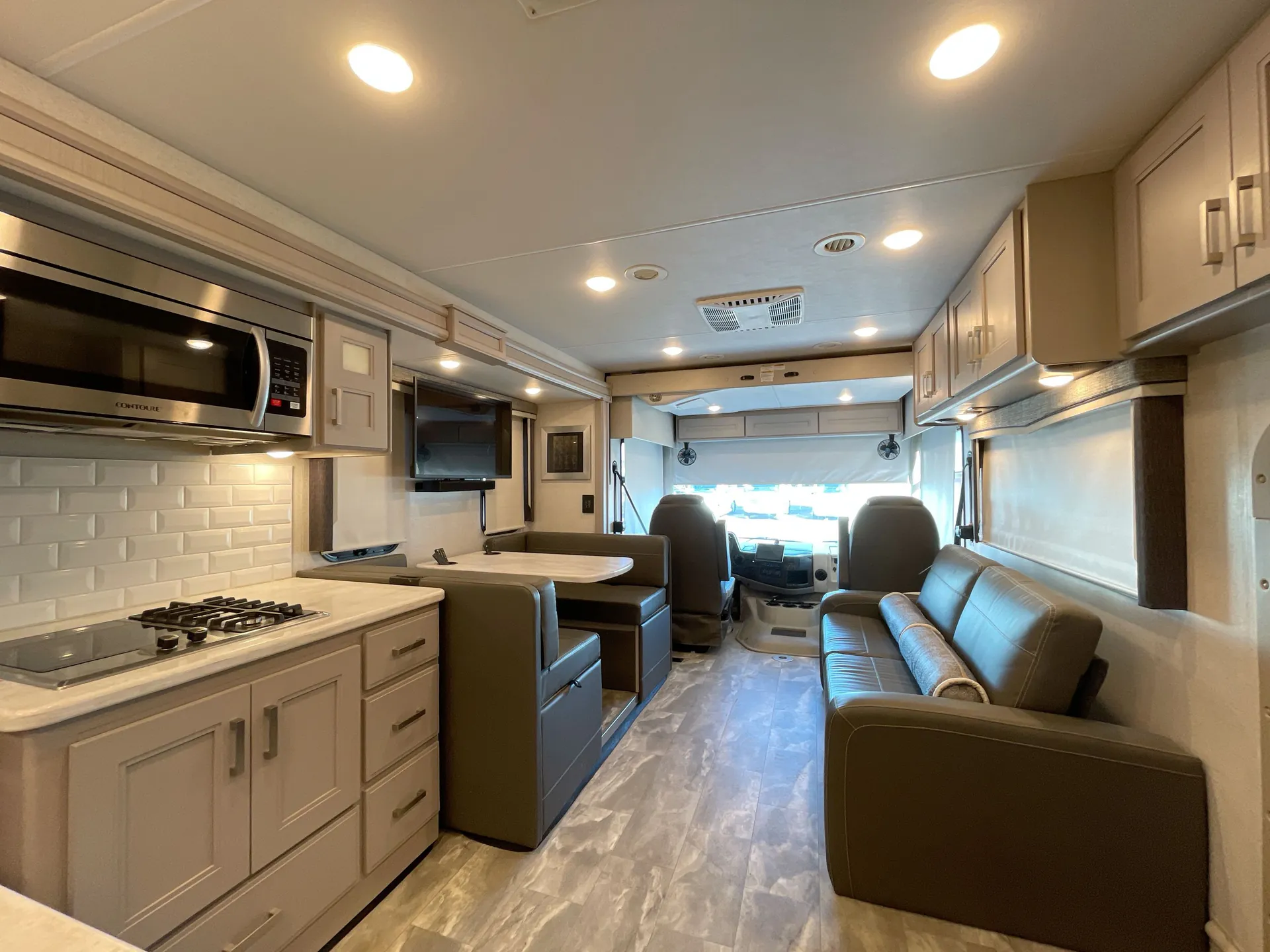 2024 Thor Motor Coach Challenger 37DS — living area main