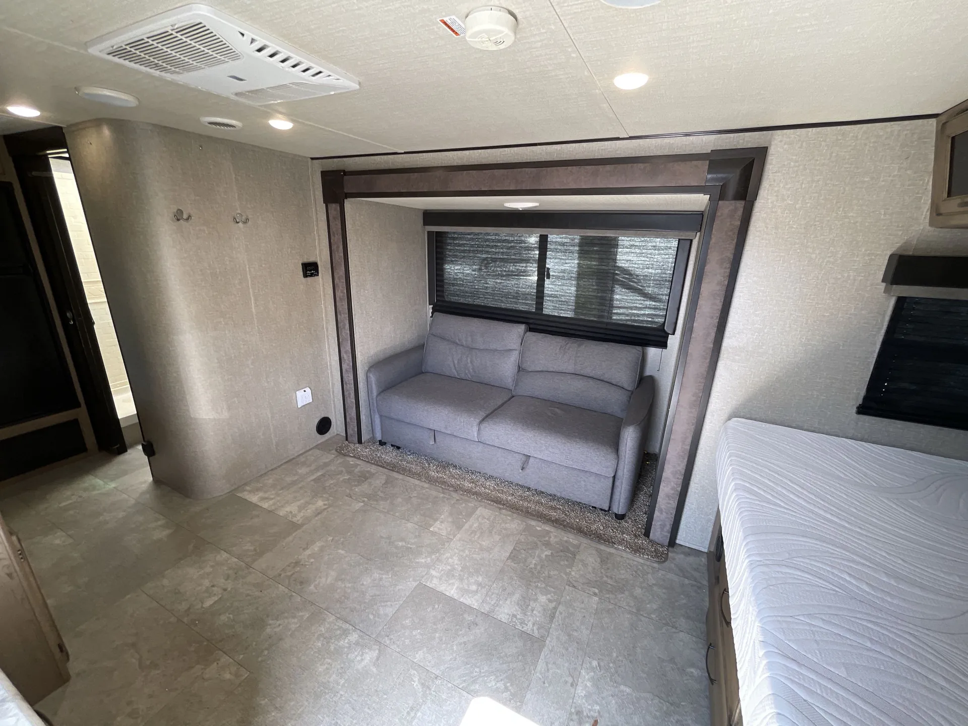 2020 Grand Design Transcend Xplor 187MK — bedroom