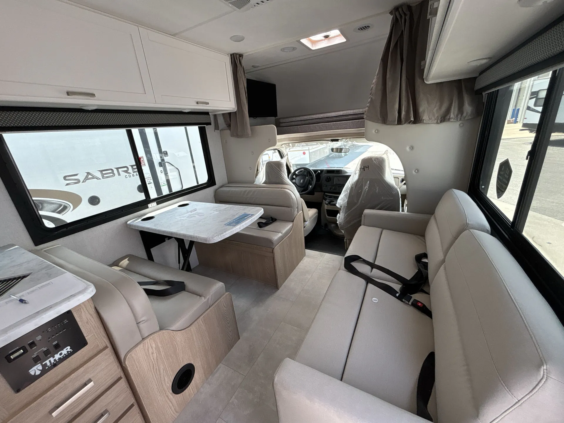 2026 Thor Motor Coach Freedom Elite 28HZ — living area main