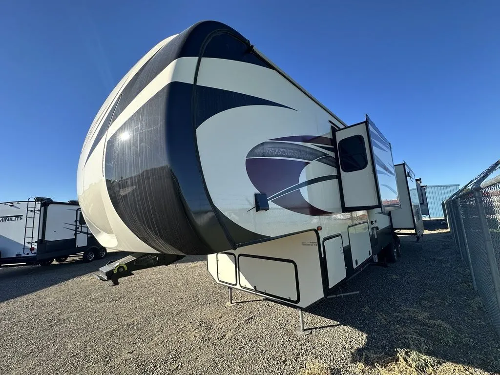 2017 KZ RV Durango G366FBT - Photo 3
