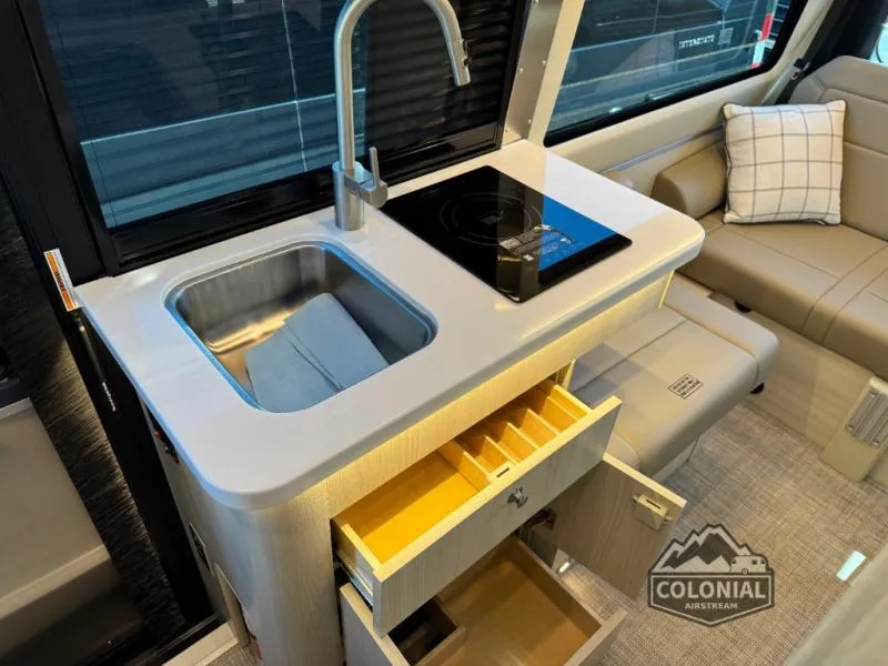 2026 Airstream Interstate 19GT - Photo 3