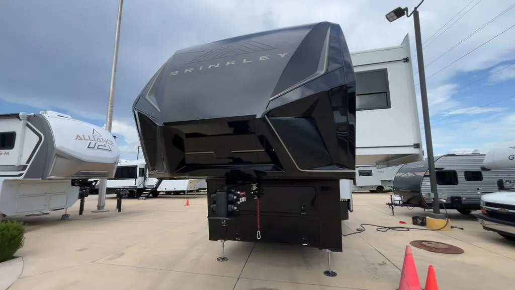 2027 Brinkley Model G 4170, Photos photo 6