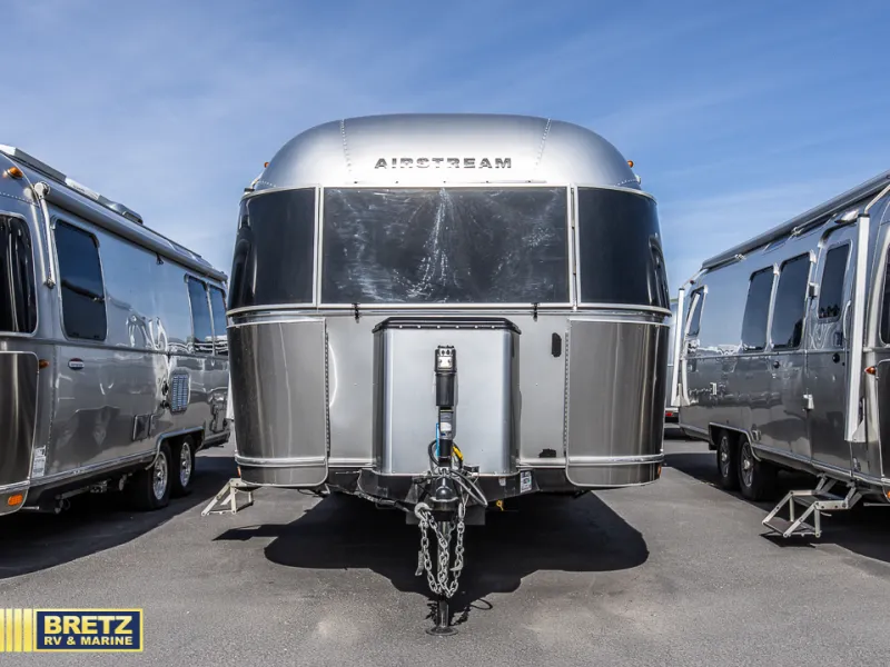 2024 Airstream Globetrotter 30RB - Photo 3