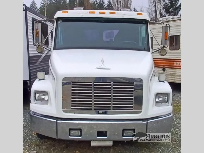 1999 Freightliner FL Used    FL - Photo 2