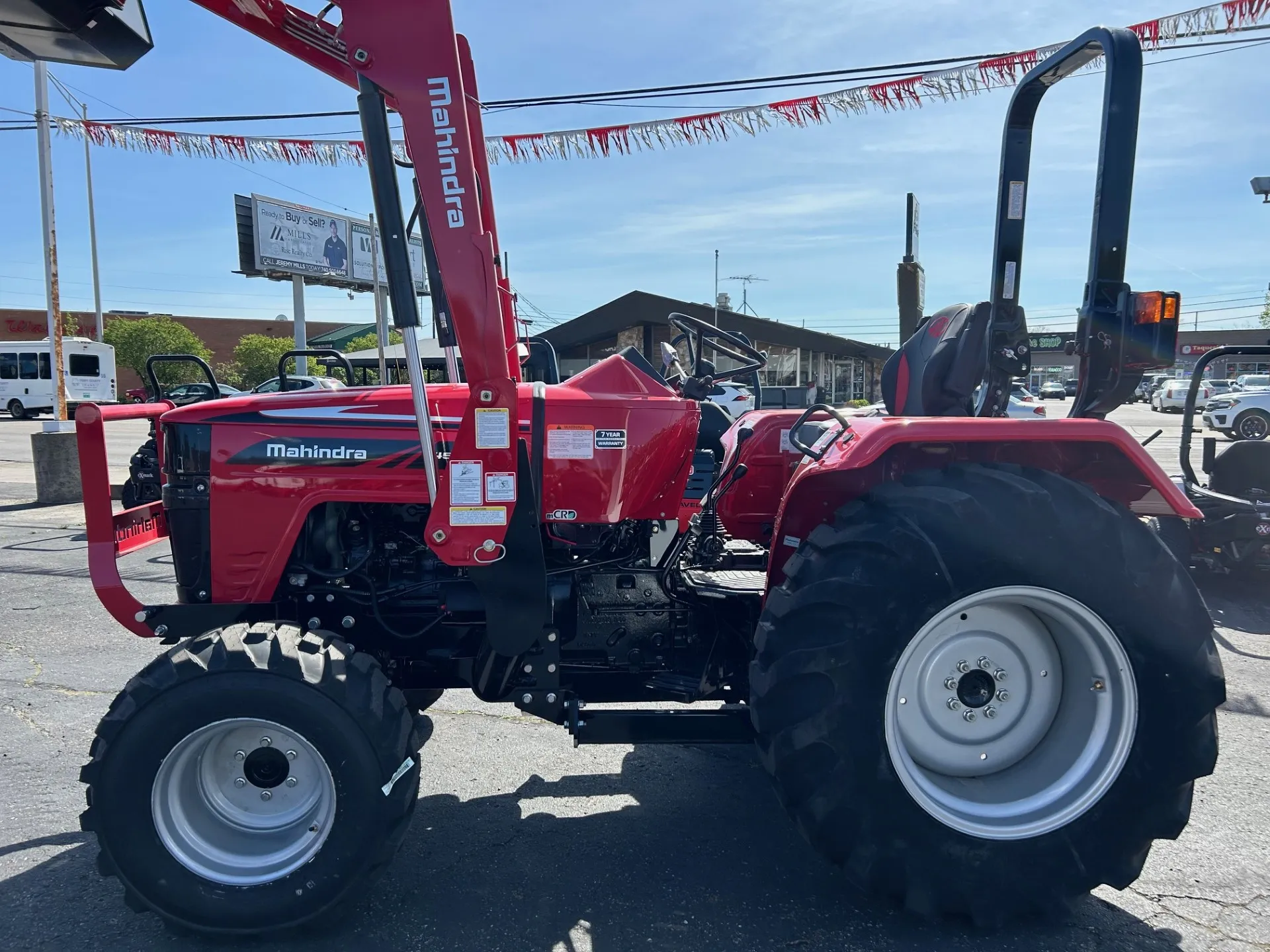 2026 Mahindra 1640 1640 HST - Photo 2