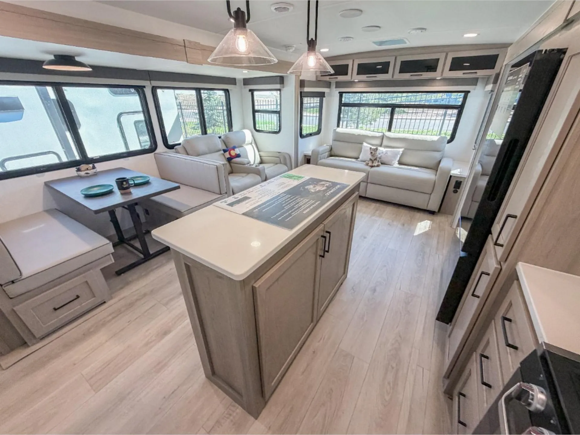 2026 Forest River Rockwood Ultra Lite 2906RL - Photo 4