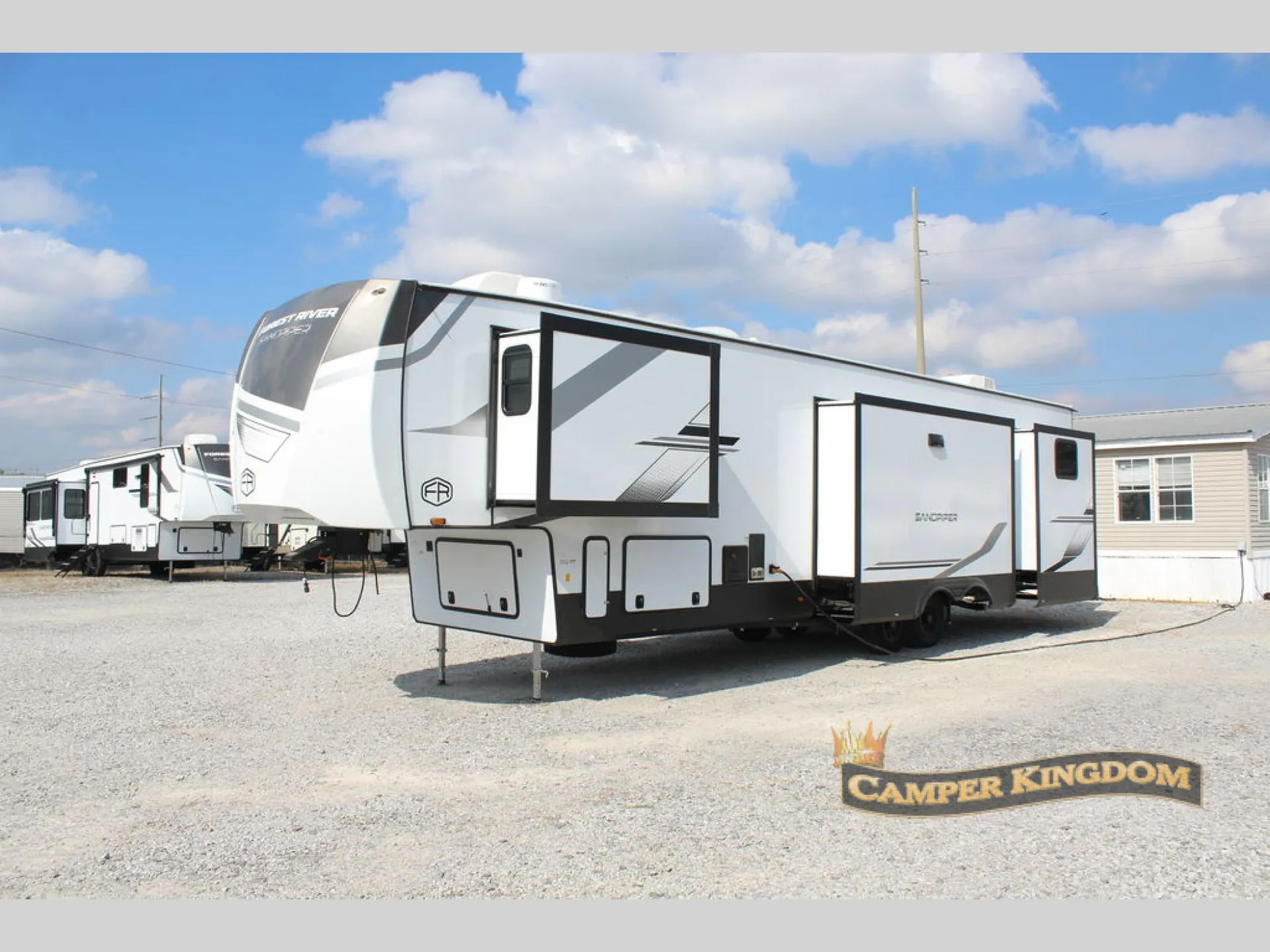 2025 Forest River Sandpiper 3880BH - Photo 4