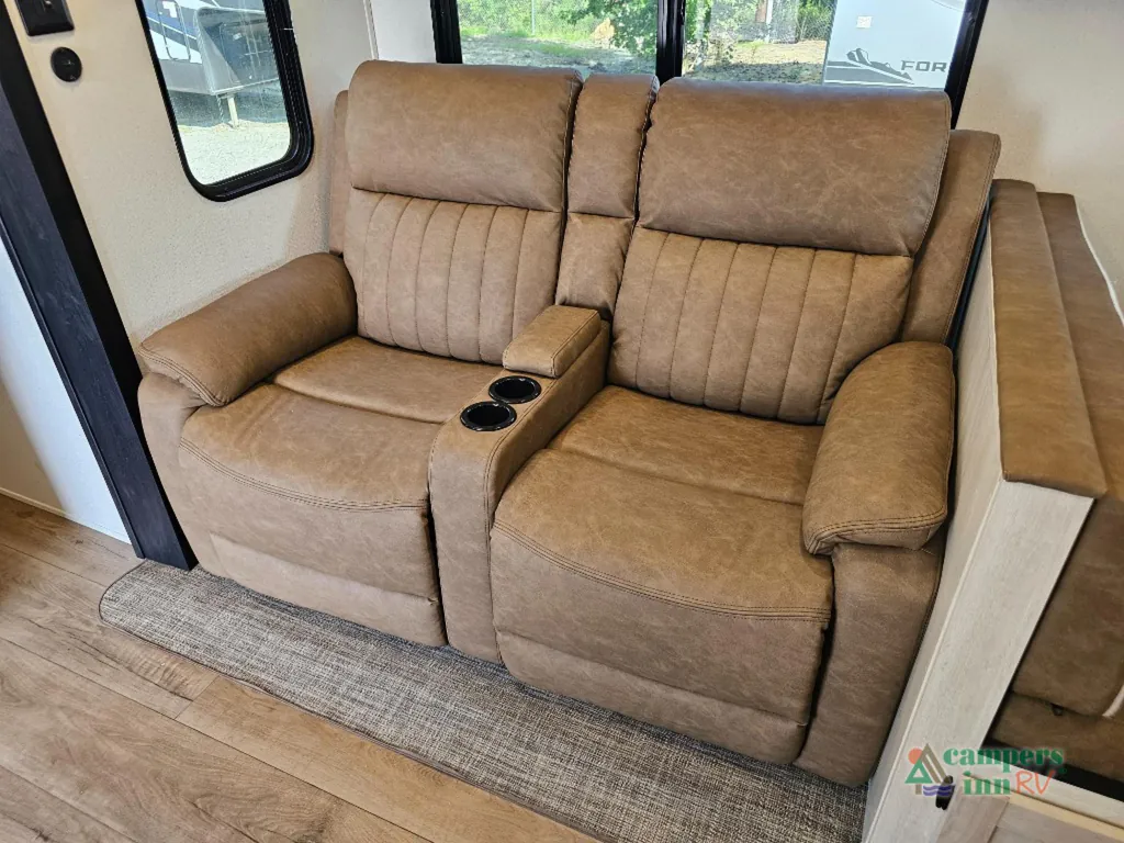 2026 Palomino Puma 337BH, Photos photo 35