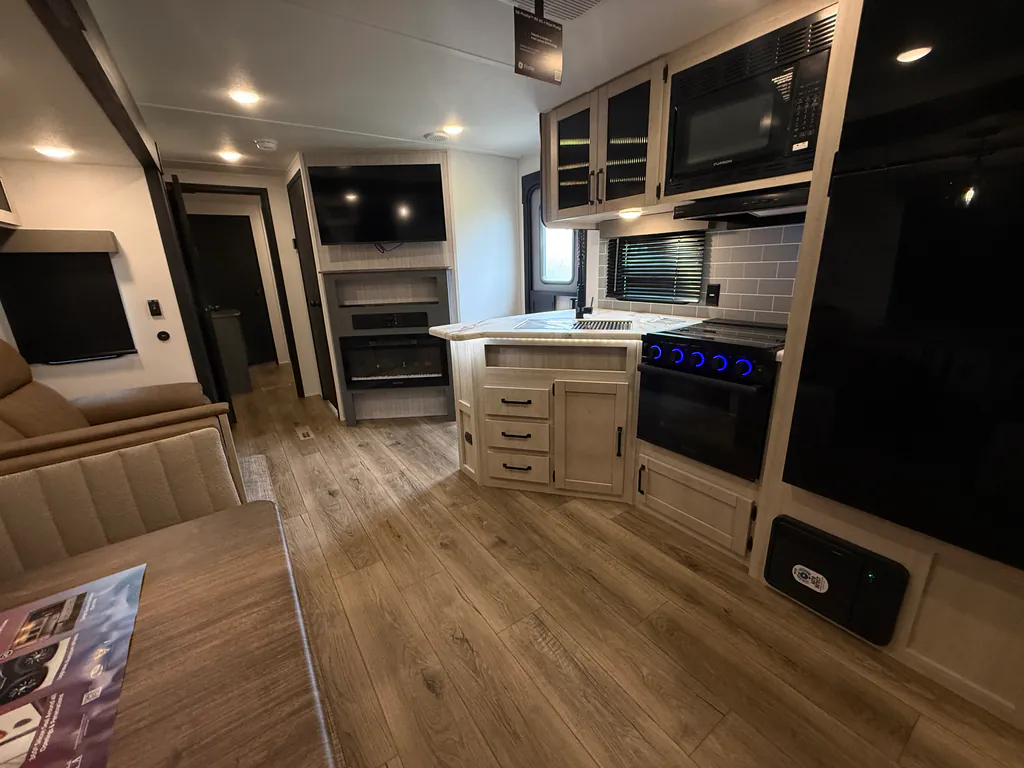 2027 Forest River Puma 32BHQS, Photos photo 12