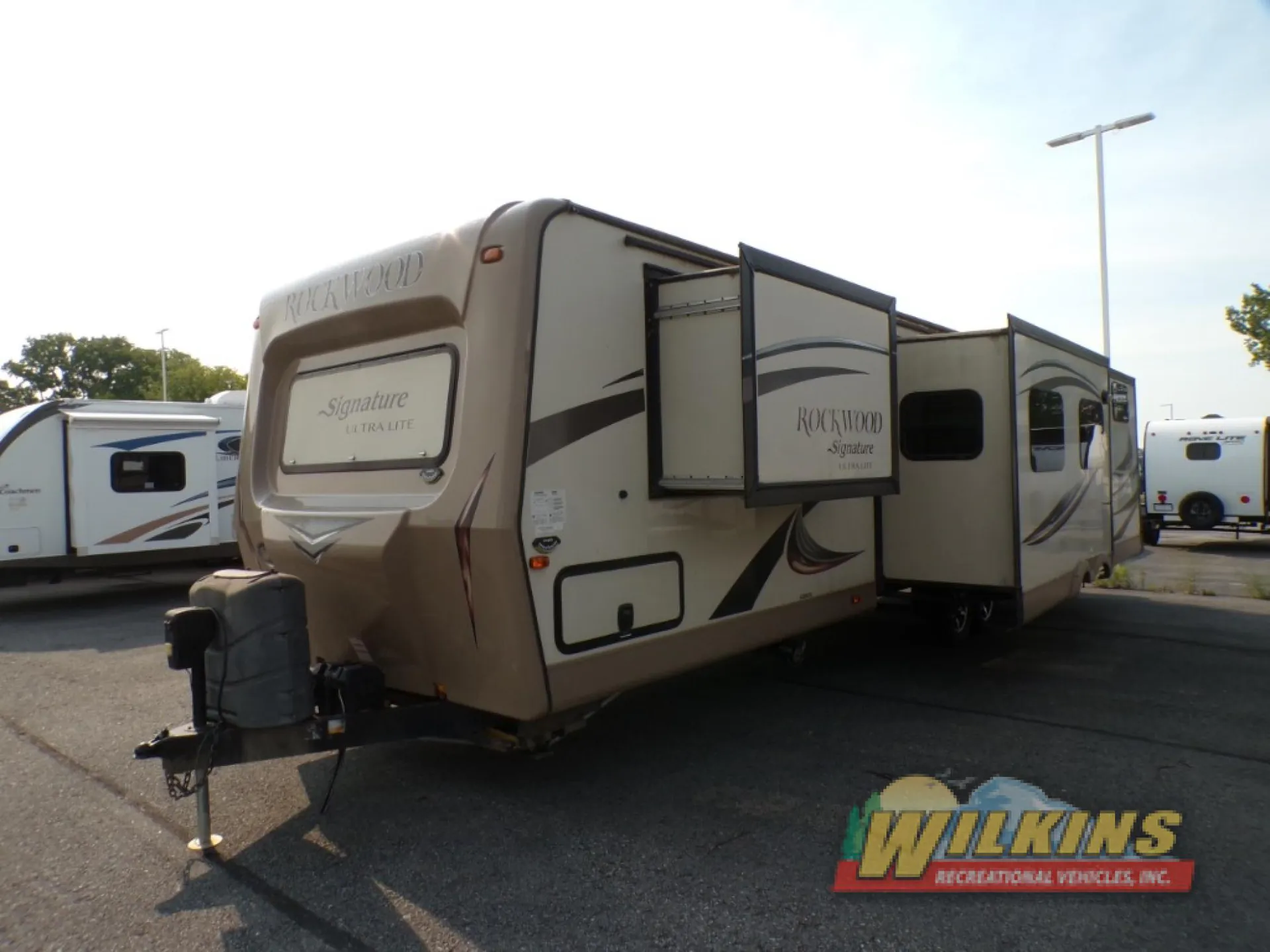 2016 Forest River Rockwood Signature Ultra Lite 8327SS - Photo 3