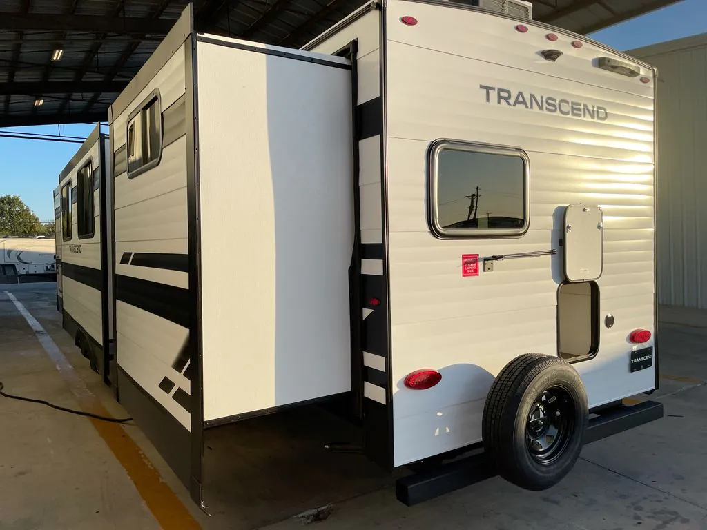 2027 Grand Design Transcend 335BHT, Photos photo 5