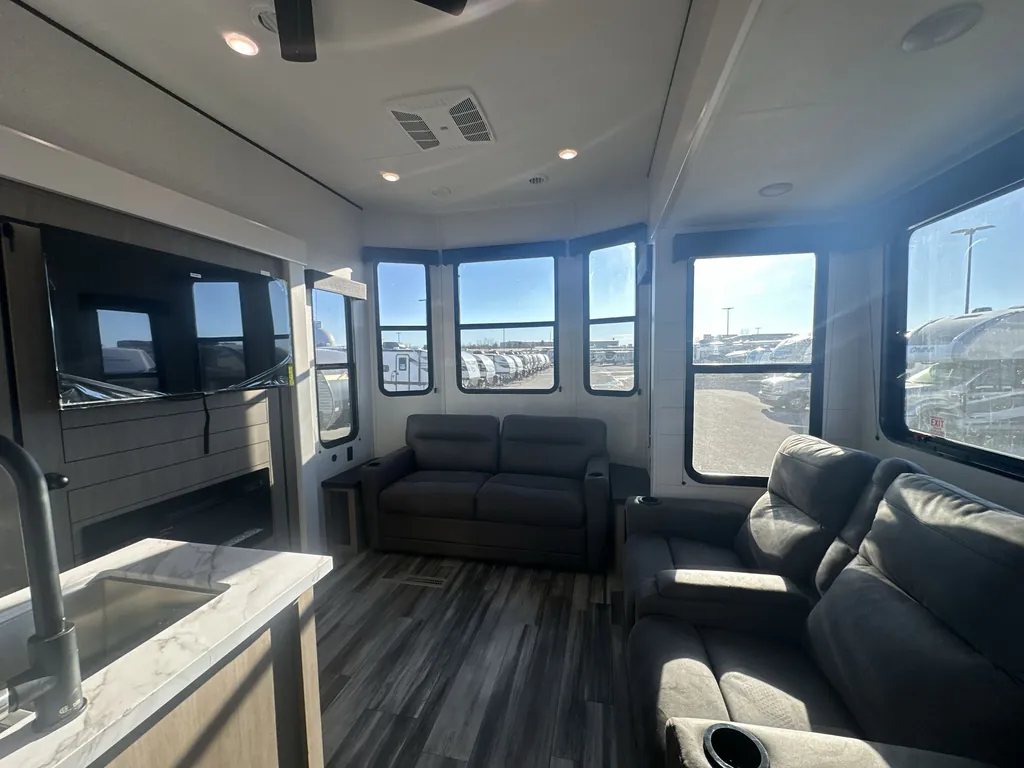2026 Jayco Jay Flight Bungalow 401LOFT DS, Photos photo 11