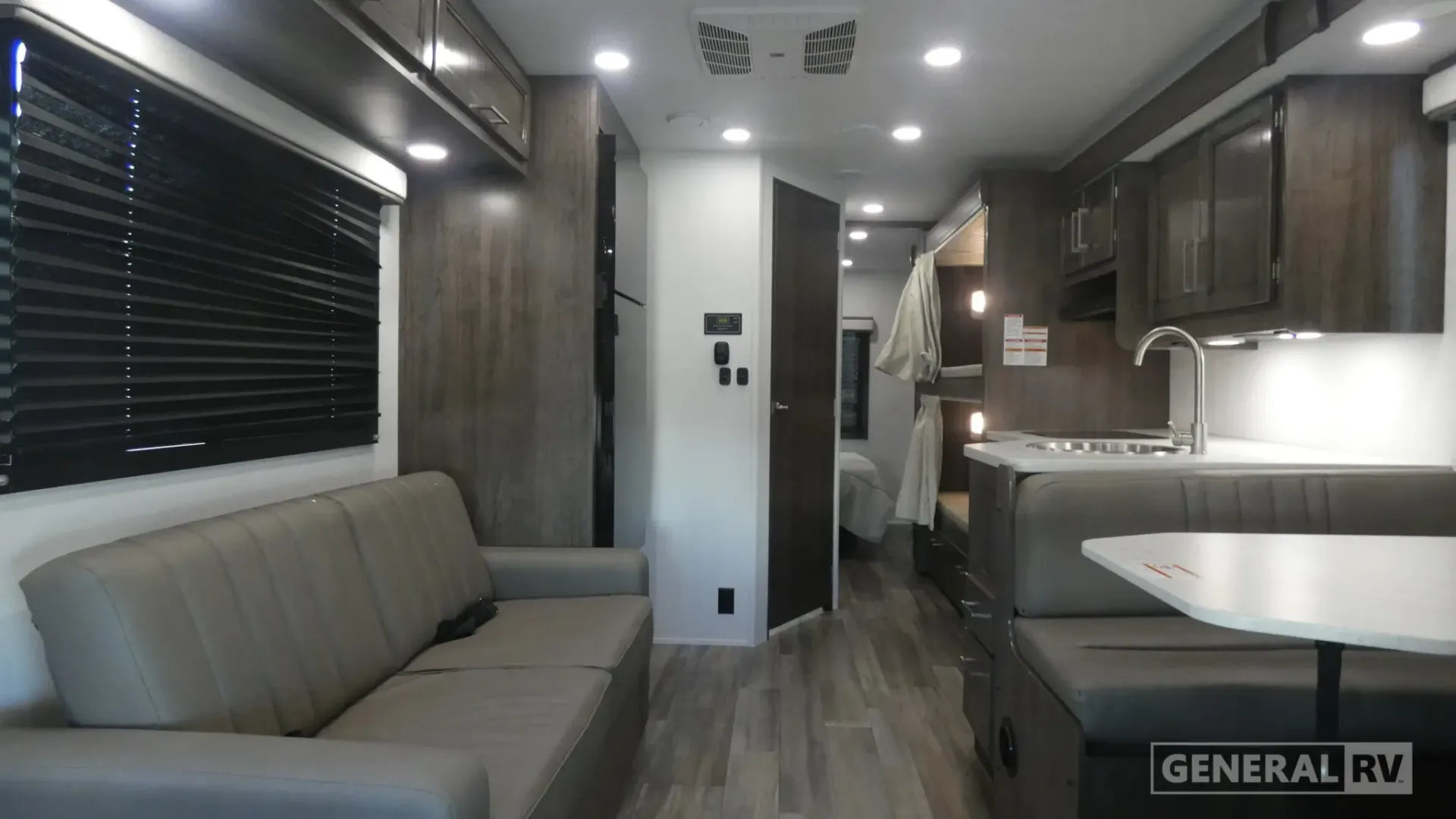 2026 Entegra Coach Odyssey-SE 31FF - Photo 3