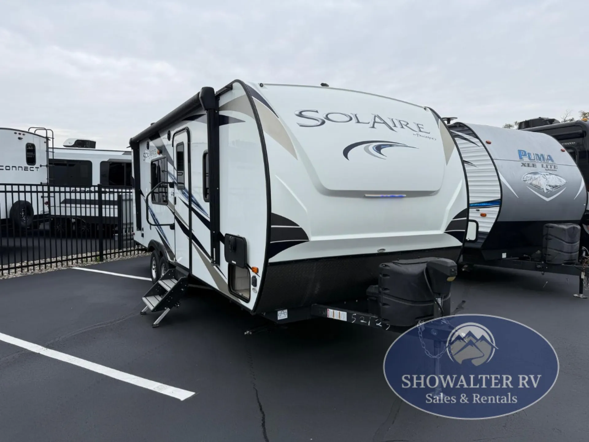 2019 Palomino Solaire 211 BH - Photo 2