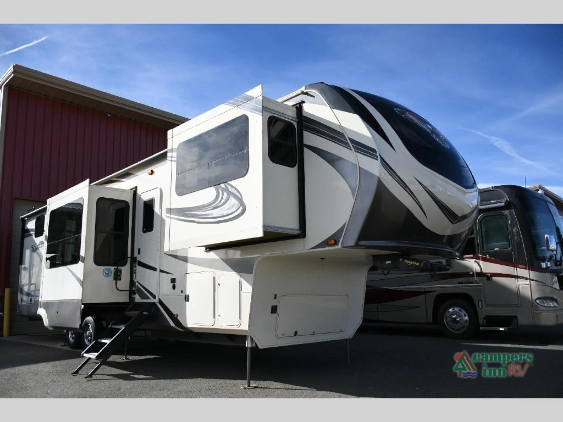 2020 Grand Design Solitude 382WB - Photo 2