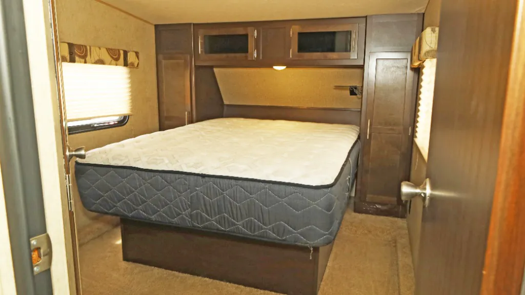 2017 Forest River RV Cherokee 255P - Photo 4