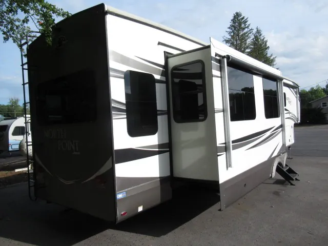 2020 Jayco North Point 387FBTS, Photos photo 5