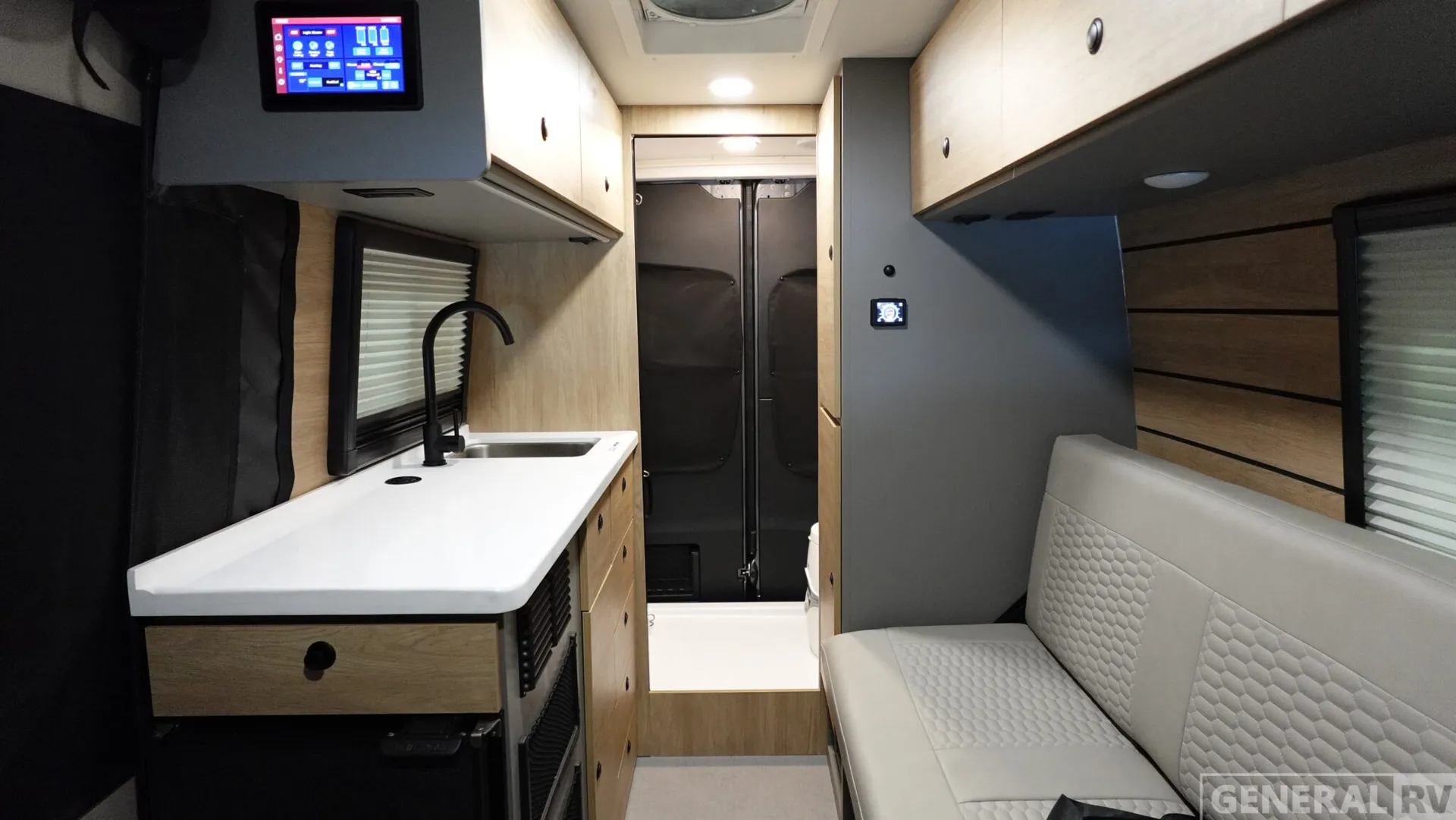 2026 Entegra Coach Launch 19AG - Photo 3