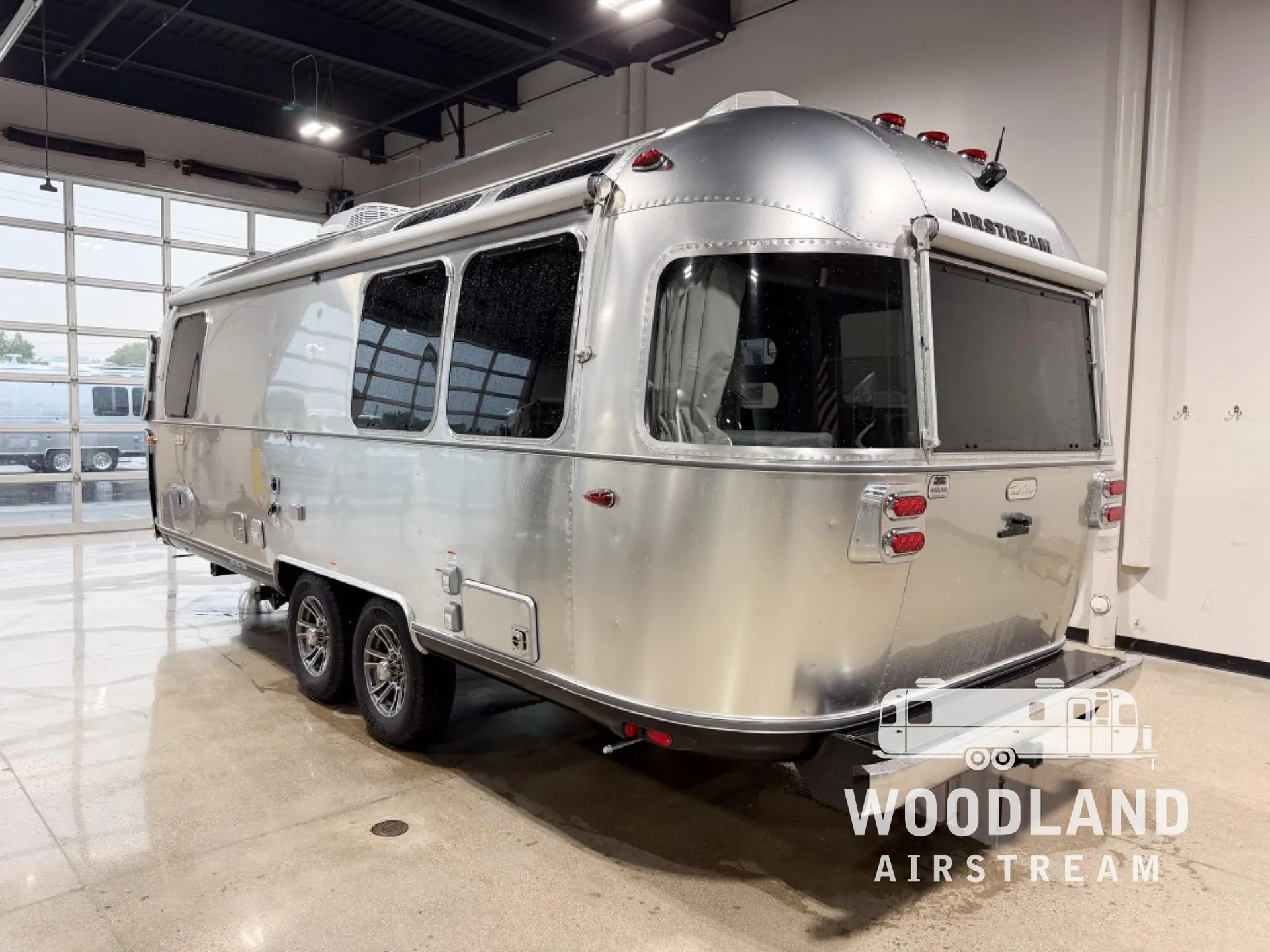 2025 Airstream Trade Wind 25FB - Photo 4