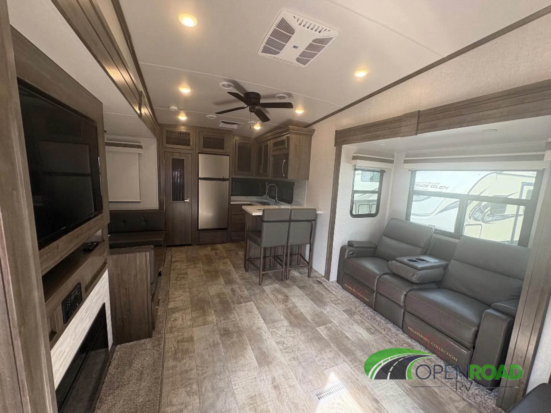 2022 Forest River Rockwood Signature Ultra Lite 8291RK - Photo 3