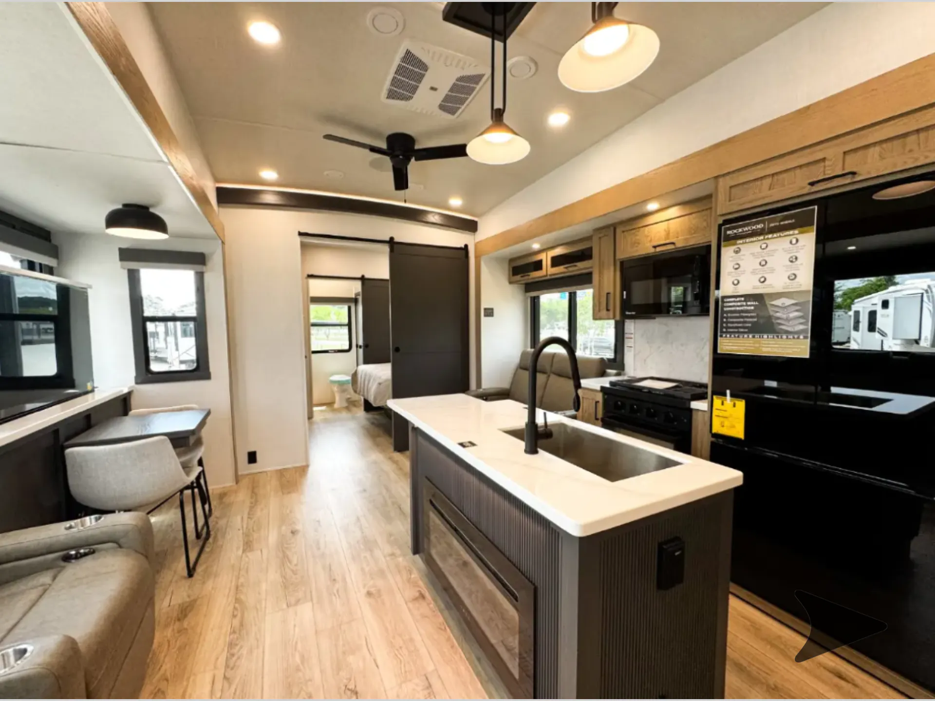 2026 Forest River Rockwood Signature 403SDB - Photo 4
