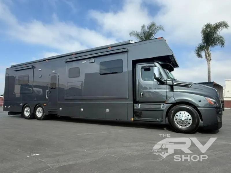 2023 Renegade RV Classic 45CMR - Photo 3